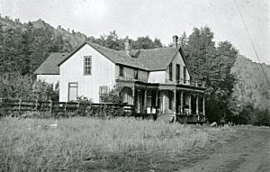 Rustic Hotel circa 1910.  From Ken Jessen photo collection.