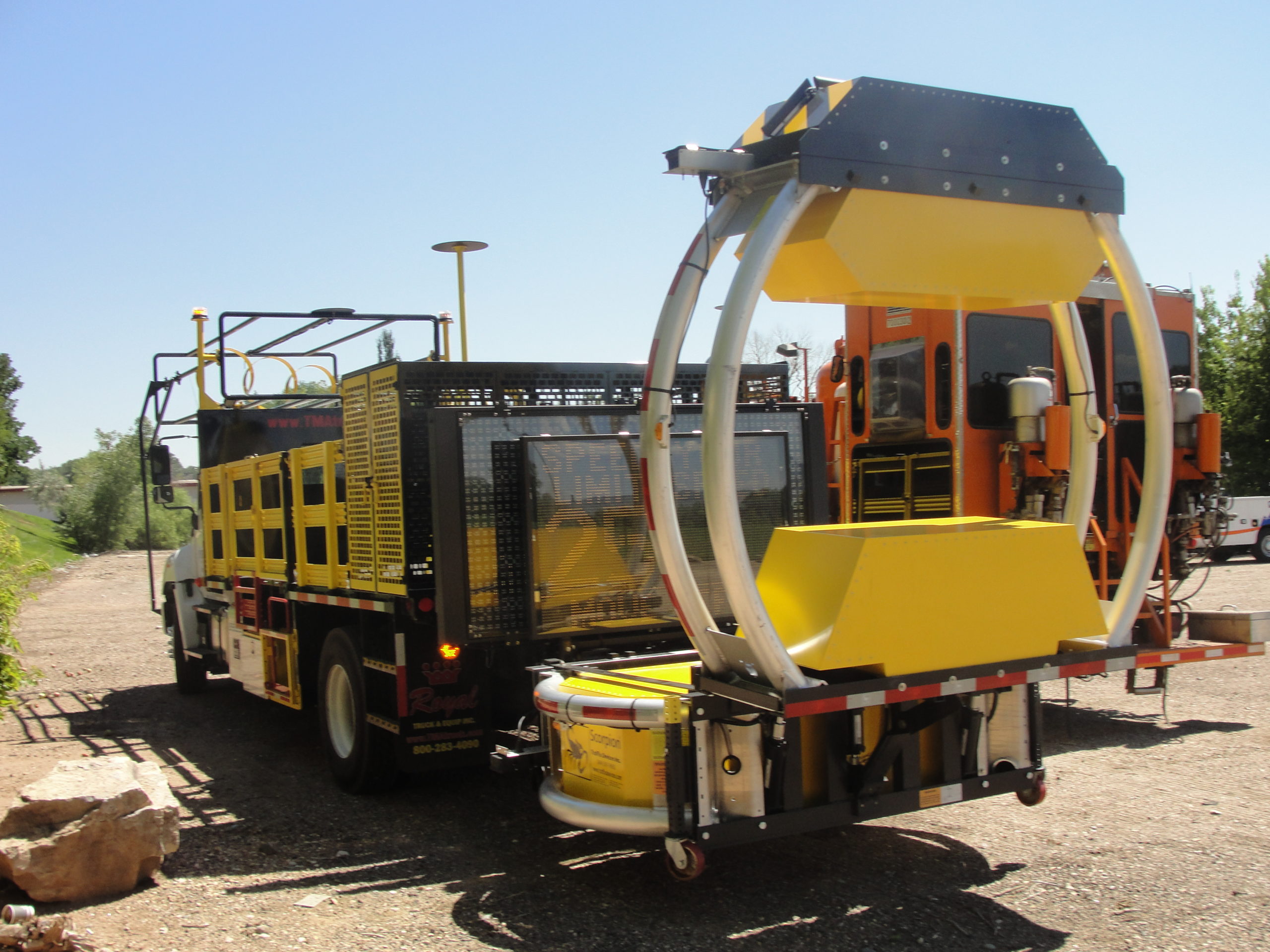 driverless-truck-to-protect-road-crews-makes-its-debut