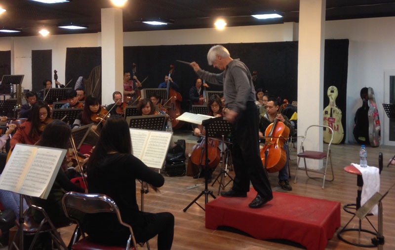 FC Symphony’s Maestro Kenney to Conduct the Vietnam Symphony Orchestra