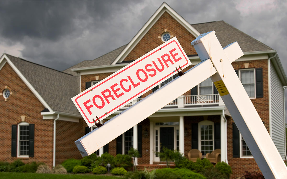 Sell Your House Before a Foreclosure Using These Tips