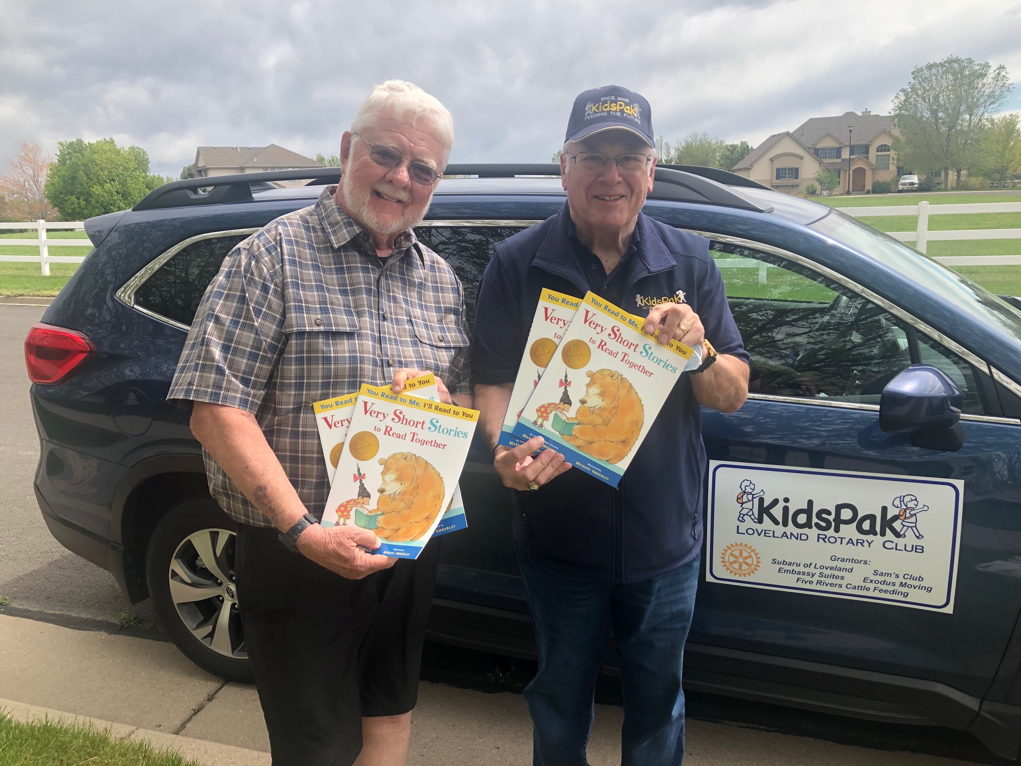 ‘You Read to Me, I’ll Read to You’, Spellbinders donates 400 Books