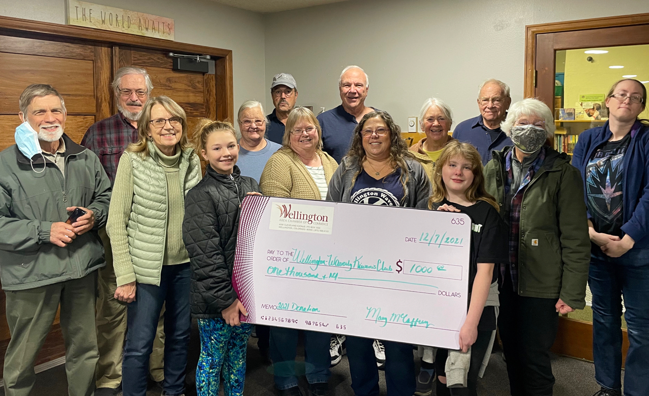 Wellington-Waverly Kiwanis Club Receives Donation
