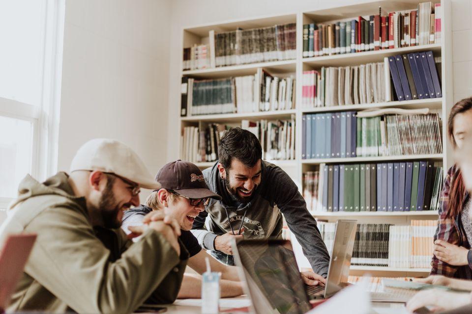 Why US Students Should Choose Co-Living Apartments  