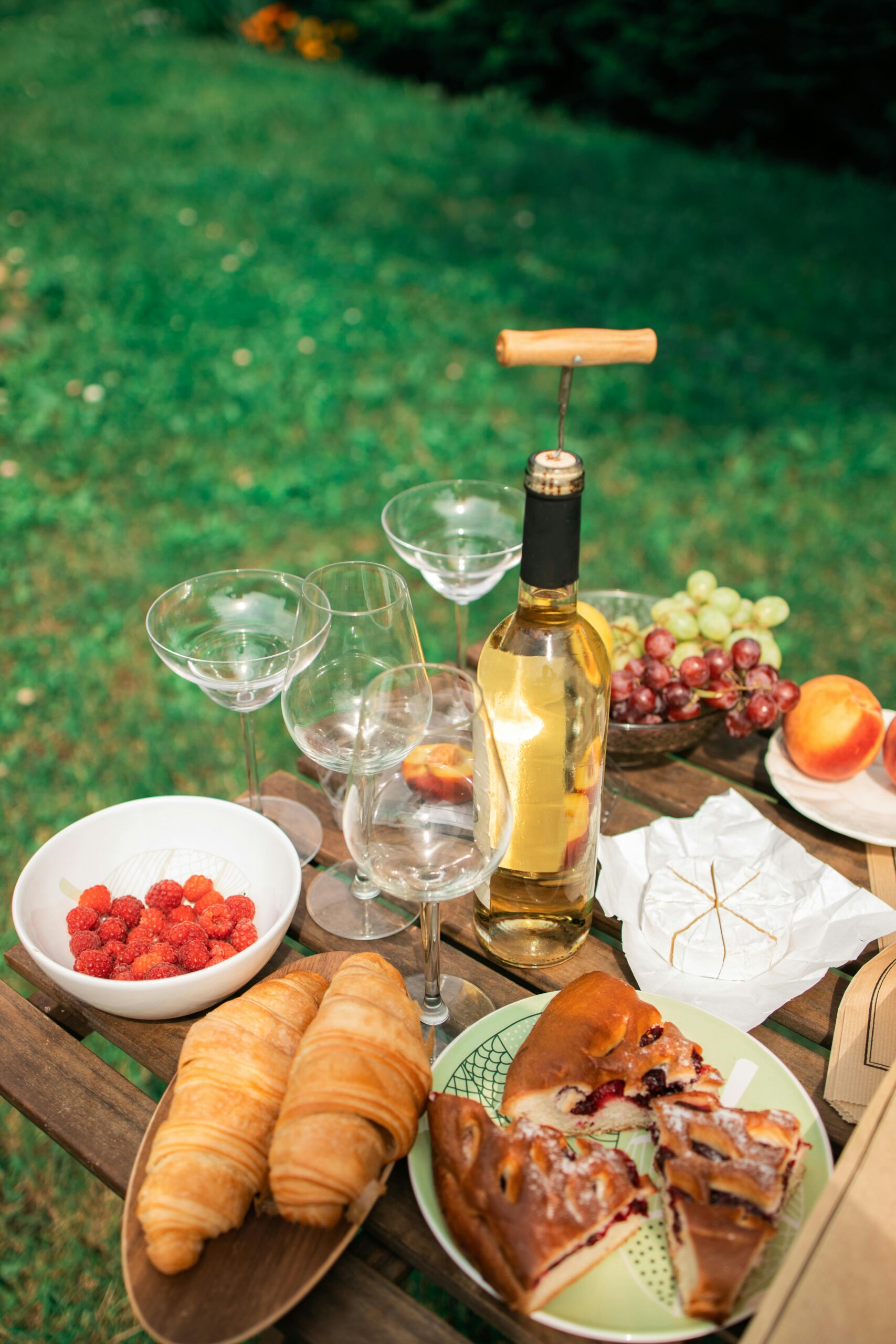 What Advantages Do Outdoor Daybed Covers and Picnic Table Covers Offer?