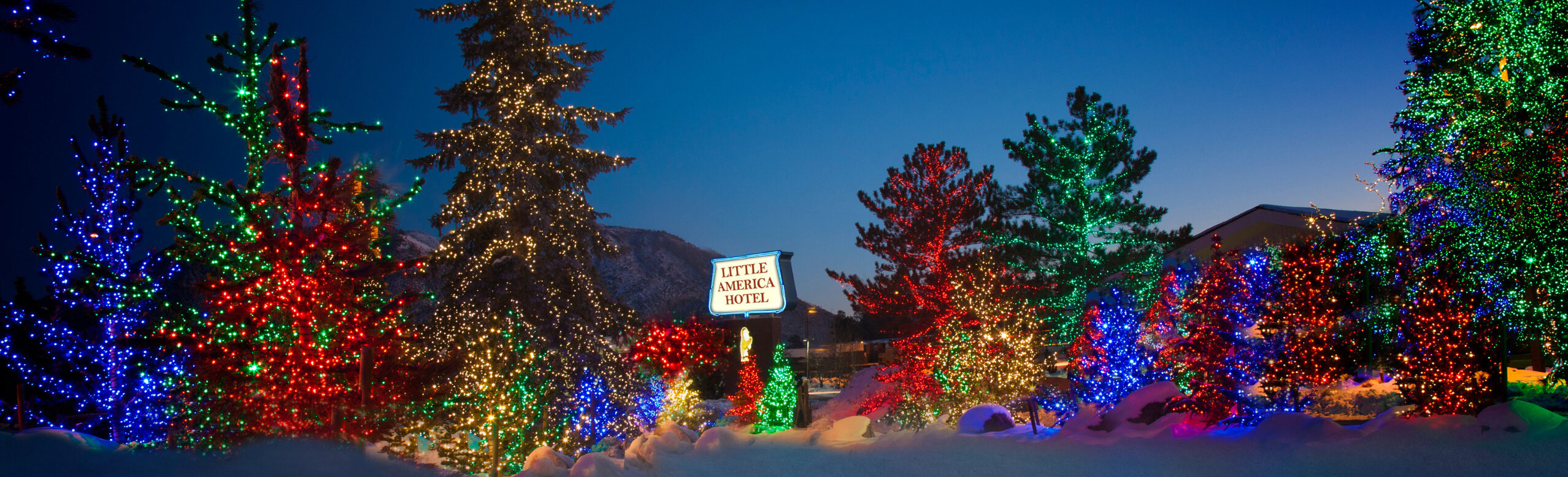 Christmas Tree Stroll & Holiday Lights Returns to Little America Cheyenne
