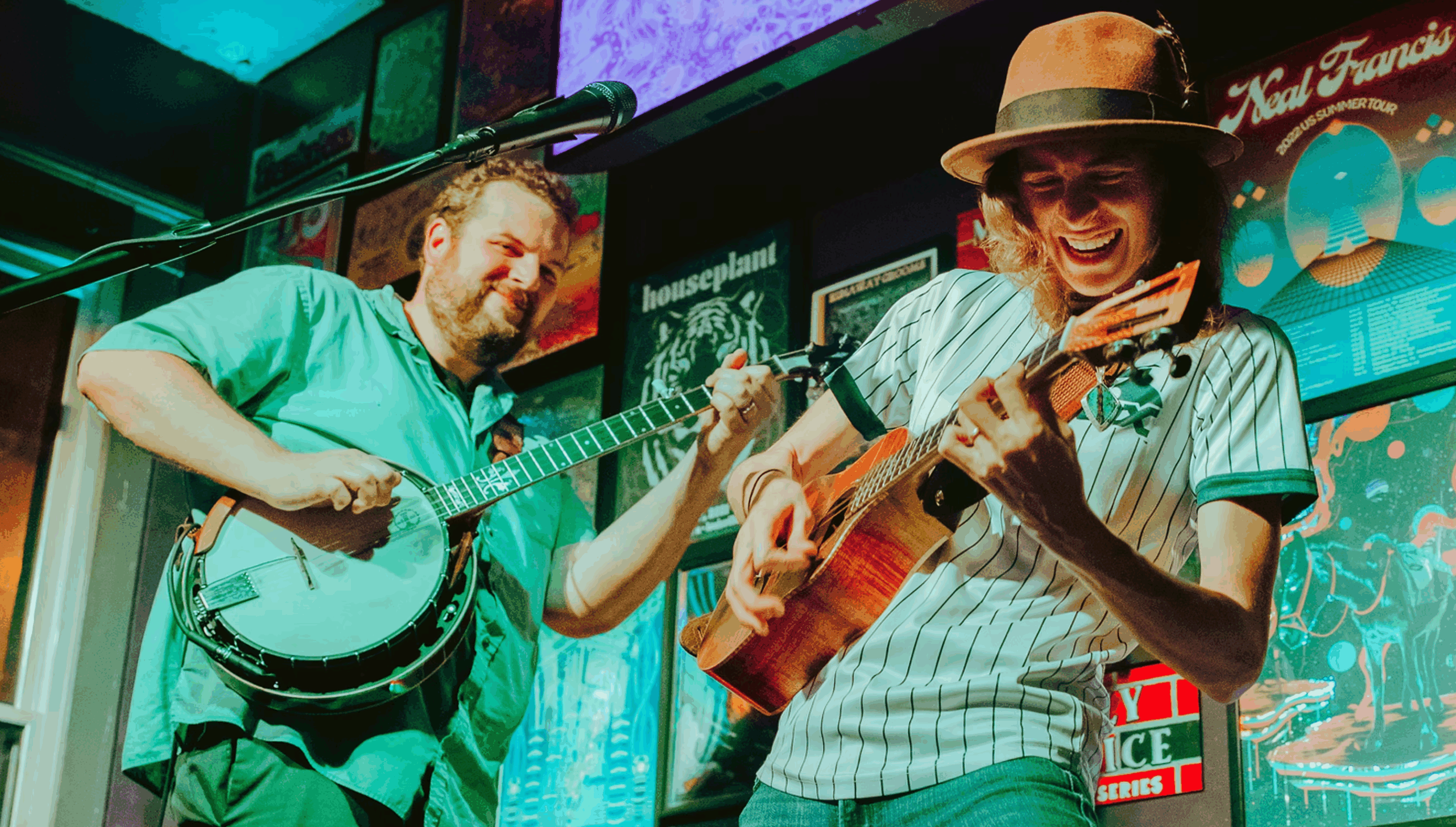 The Pickin’ Pear Plays Loveland Show