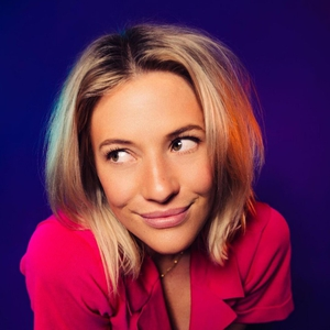 Katherine Blanford Headlines Comedy Fort Weekend